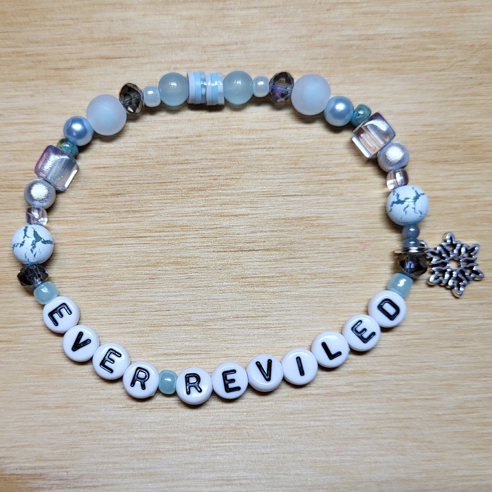 The Bolter- Taylor Swift Friendship Bracelet, Size 8"